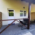 Vali Neni Kifozde Es *