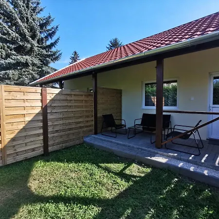 公寓 Vali Neni Kifozde Es