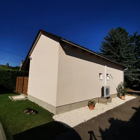 Vali Neni Kifozde Es 公寓