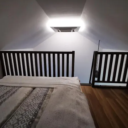 公寓 Vali Neni Kifozde Es *