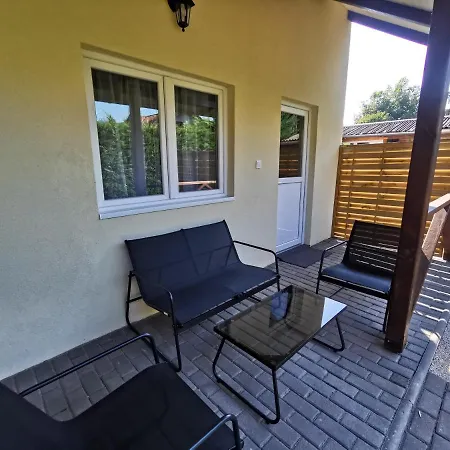 Vali Neni Kifozde Es 公寓