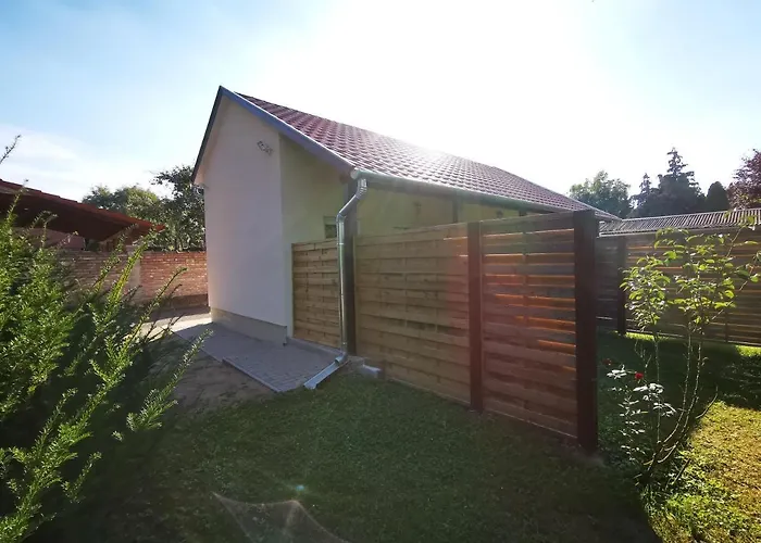 Apartament Vali Neni Kifozde Es Kismaros